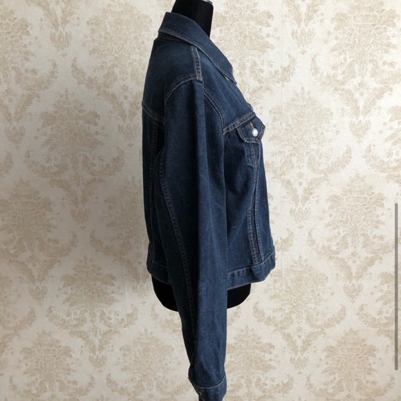 Levi’s jean jacket - Picture 2 of 9